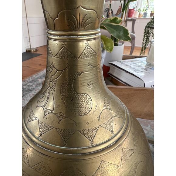 Large Solid Brass Vintage Etched, Vase, Home Decor, Sea Shell, Yin-Yang, Indian - Picture 7 of 10
